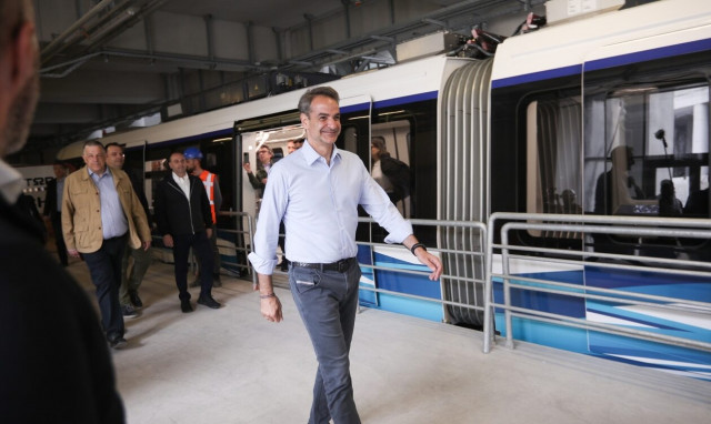 Μητσοτάκης στο Μετρό Θεσσαλονίκης: «Περάσαμε από την απάτη των μουσαμάδων στην πραγματικότητα»