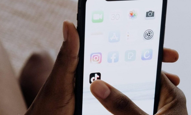 To Reuters για τις ελληνικές εκλογές: Πώς οι πολιτικοί προσεγγίζουν ψηφοφόρους μέσω TikTok