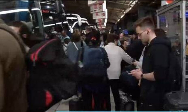 Εκλογές 2023: Με κάθε μέσο ταξιδεύουν οι ετεροδημότες – Αυξημένη κίνηση σε ΚΤΕΛ και λιμάνι Πειραιά