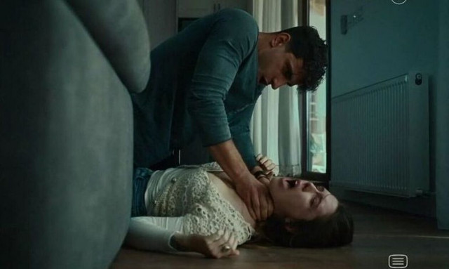 Η Γη της Ελιάς: Ο Αλέξης έπνιξε τη Μυρτάλη με τα ίδια του τα χέρια - Ανατρίχιασε το Twitter