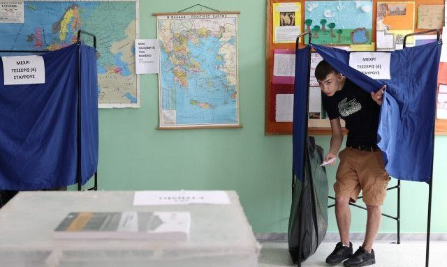 Βουλευτικές εκλογές 2023: Το 1/3 των ψηφοφόρων αποφάσισε την τελευταία εβδομάδα