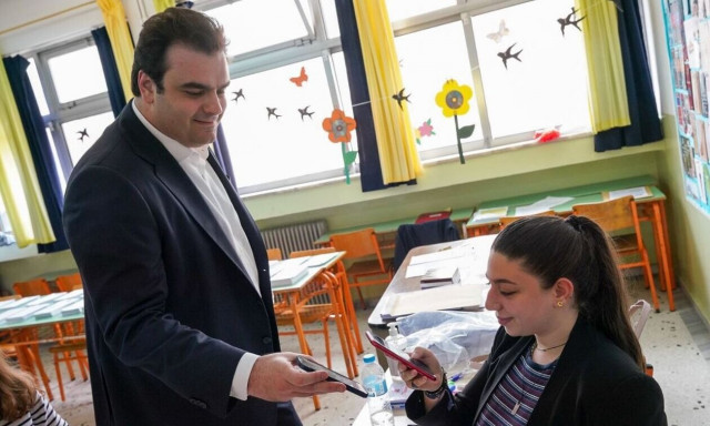 Εκλογές 2023: Στις κάλπες με ψηφιακή ταυτότητα ο Κυριάκος Πιερρακάκης