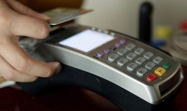 Ξεκινάει τον Ιούνιο η διασύνδεση των POS με τις ταμειακές μηχανές