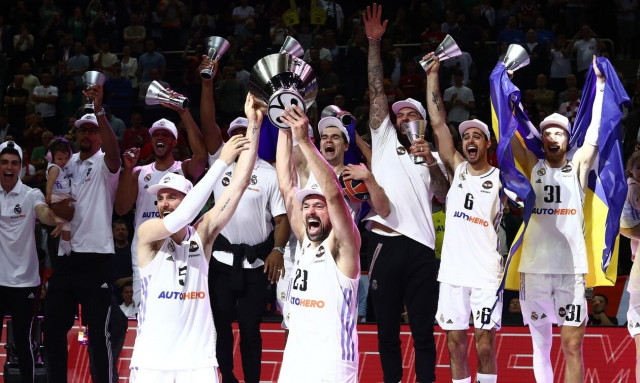 Euroleague Final Four 2023: Ο Παναθηναϊκός συνεχάρη τη Ρεάλ Μαδρίτης για την κατάκτηση του τροπαίου