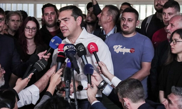 Ο διμέτωπος του Τσίπρα στη μάχη για την κυριαρχία στην Κεντροαριστερά