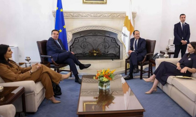 Σχοινάς σε Χριστοδουλίδη: «Βλέπω μια ευρωπαϊκή Κύπρο που πατάει γερά στα πόδια της»