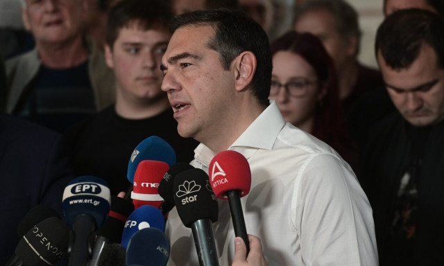 Η στρατιά «ηλιθίων» του ΣΥΡΙΖΑ και η απαραίτητη πια, Ζωή Κωνσταντοπούλου…