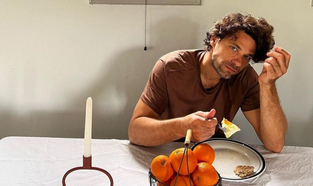 Αποστόλης Τότσικας: Αγνώριστος ο ηθοποιός για τις ανάγκες του νέου του ρόλου