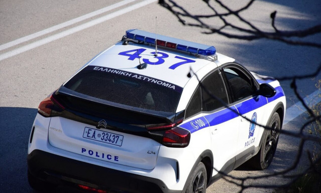 Θεσσαλονίκη: Τρεις τραυματίες μετά από τροχαίο στο Δερβένι – Δύο άτομα στο νοσοκομείο