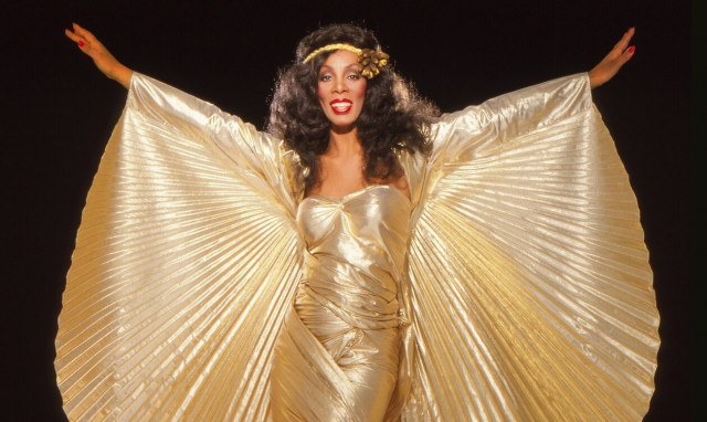 Tο οδυνηρό μυστικό της Ντόνα Σάμερ: Kακοποιήθηκε σεξουαλικά από ιερέα στην εφηβεία της