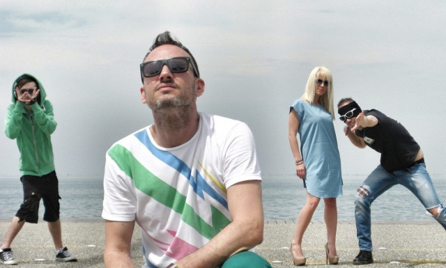 Release Athens X SNF Nostos: Οι Μίκρο μαζί με RÖYKSOPP, M83 και OMD