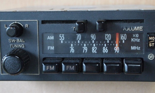 Γιατί δεν πρέπει να καταργηθούν τα AM από τα ραδιόφωνα των αυτοκινήτων;