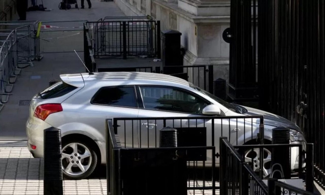 Βρετανία: Δεν αντιμετωπίζεται ως τρομοκρατική ενέργεια το περιστατικό με το αυτοκίνητο