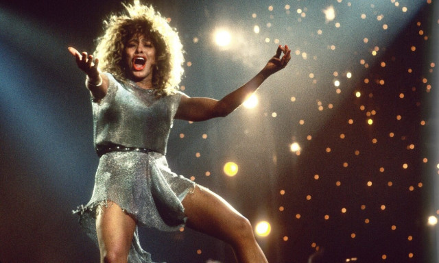 Τίνα Τέρνερ: Θα ταφεί σε στενό κύκλο - Θαυμαστές συγκεντρώνονται έξω από την έπαυλή της στην Ελβετία