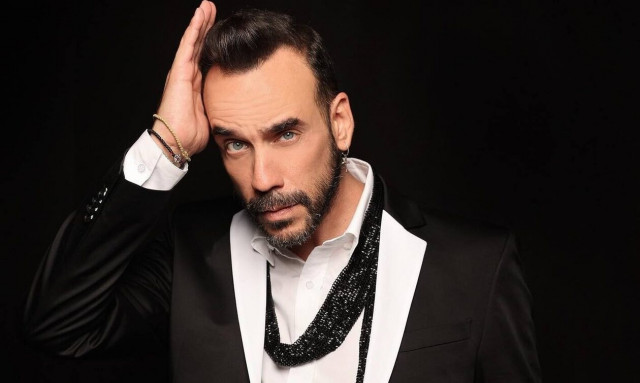 Πάνος Μουζουράκης - Μαριλού Κόζαρη: Ο γάμος, οι καλεσμένοι και το κυνηγητό με τους φωτογράφους