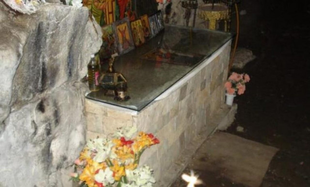 Το σπήλαιο του Αγίου Ανδρέα του Ερημίτη