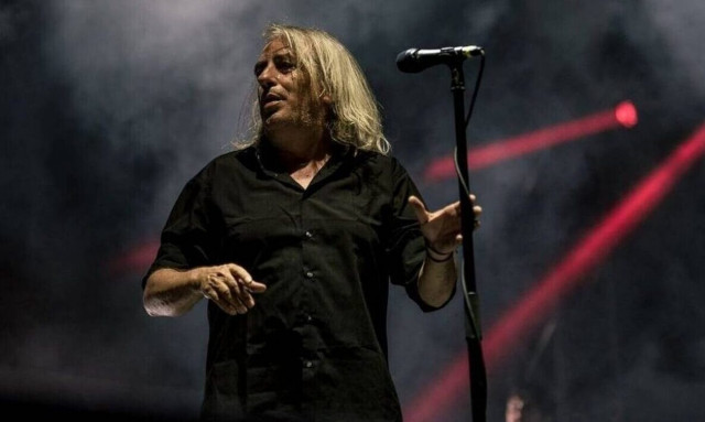 Γιάννης Αγγελάκας: Θεωρώ παρανοϊκή τη σημερινή εποχή