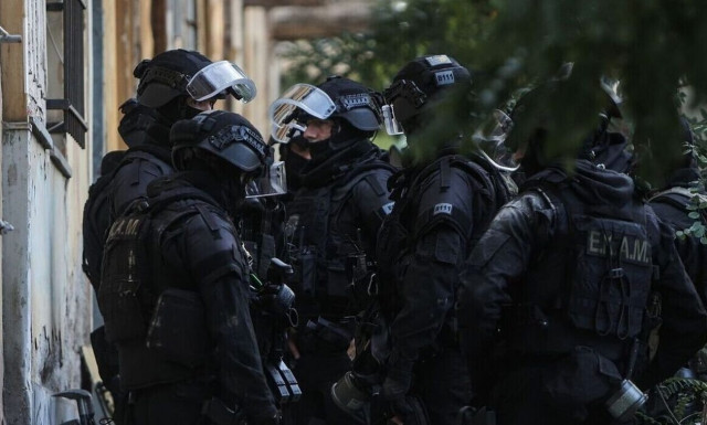 Έφοδος της ΕΛ.ΑΣ. στην φοιτητική εστία στου Ζωγράφου - Συλλήψεις ανήλικων διακινητών ναρκωτικών