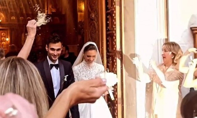 Άννα Πρέλεβιτς: Παντρεύτηκε στο Κολωνάκι με τον Νικήτα Νομικό - Βίντεο από την εκκλησία