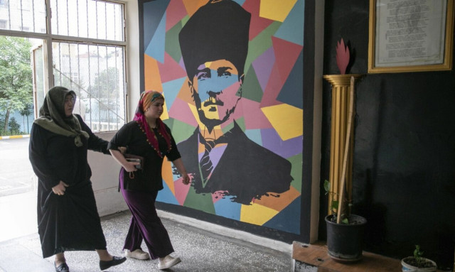 Εκλογές στην Τουρκία: Έκλεισαν οι κάλπες του δεύτερου γύρου - Φαβορί ο Ερντογάν