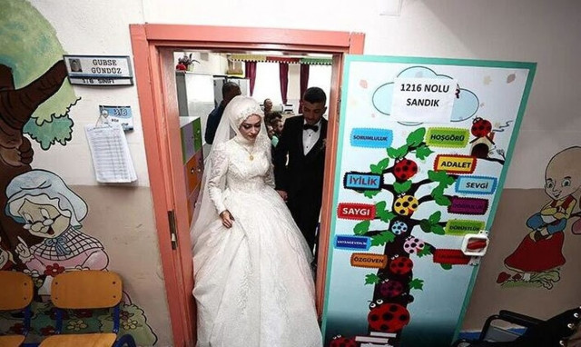 Εκλογές Τουρκία: Ψηφίζουν με νυφικά, φορεία και… κατσίκια