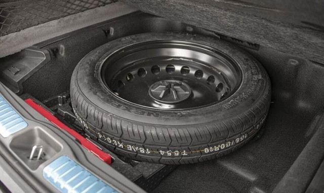 Οι λόγοι που οι αυτοκινητοβιομηχανίες βγάζουν τις ρεζέρβες από τα αυτοκίνητα