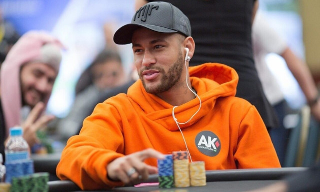 Ο Νεϊμάρ έπαιζε… πόκερ στο Μονακό, ενώ Παρί πανηγύριζε το πρωτάθλημα!