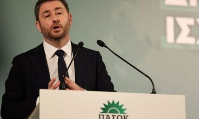 Τι ποσοστό δίνει να ξεπεράσει το ΠΑΣΟΚ τον ΣΥΡΙΖΑ στις εκλογές της 25