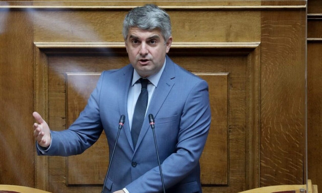 Εκλογές 2023: Κόντρα ΝΔ με ΠΑΣΟΚ για τη φορολογία - Νέα διαφωνία Κωνσταντινόπουλου-Γεωργιάδη