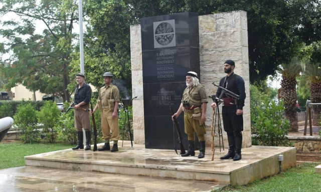 Με λαμπρότητα η 82η επέτειος της Μάχης της Κρήτης στα Χανιά