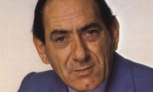 Στράτος Διονυσίου: Η φυλάκιση για ναρκωτικά και η… εξορία στα Γιάννενα