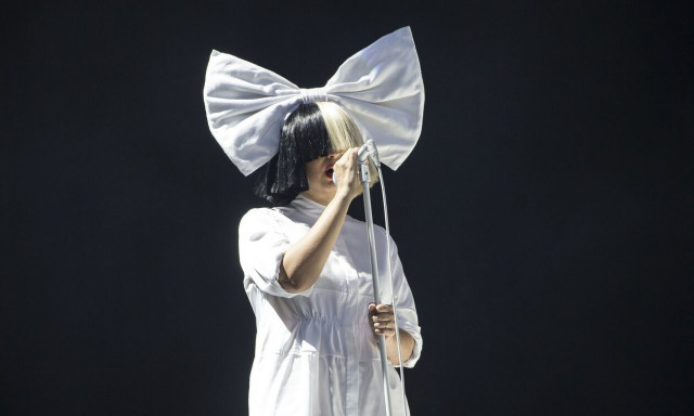 Sia: Αποκάλυψε ότι ανήκει στο φάσμα του αυτισμού