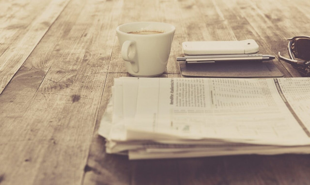 Τράπεζα Θεμάτων, επαναφορά των δώρων και εκλογές στα πρωτοσέλιδα των εφημερίδων