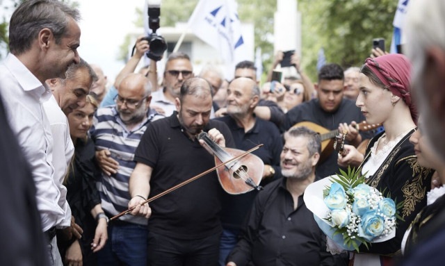 Μανώλης Κονταρός: Αφιέρωσε μαντινάδα για αυτοδυναμία στον Κυριάκο Μητσοτάκη