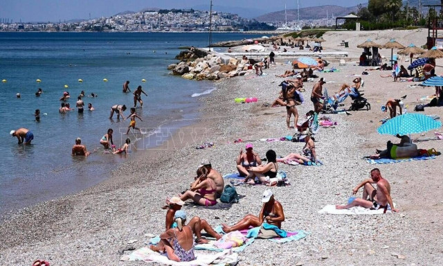 Μερομήνια: Άστατος ο καιρός του Αγίου Πνεύματος - Πότε θα έχουμε τα πρώτα 40ρια