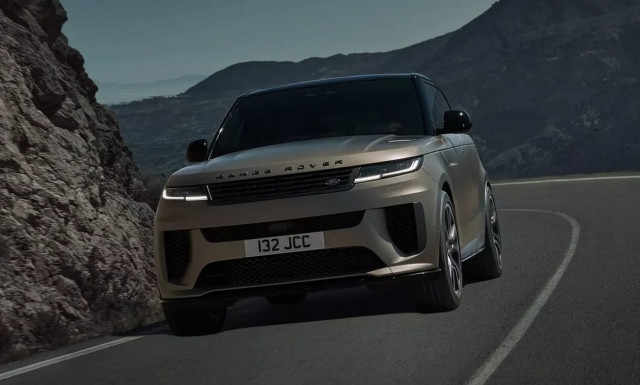 Το νέο Range Rover Sport SV έχει 635 ίππους