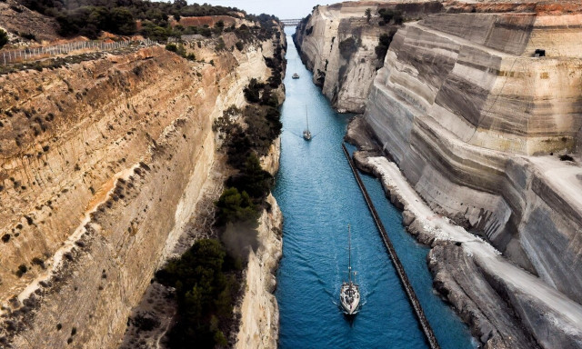 Άνοιξε σήμερα η Διώρυγα της Κορίνθου έπειτα από 8 μήνες εργασιών