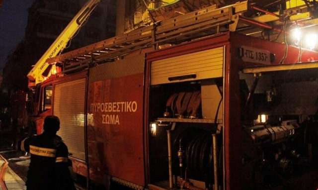 Βύρωνας: Φωτιά σε μονοκατοικία