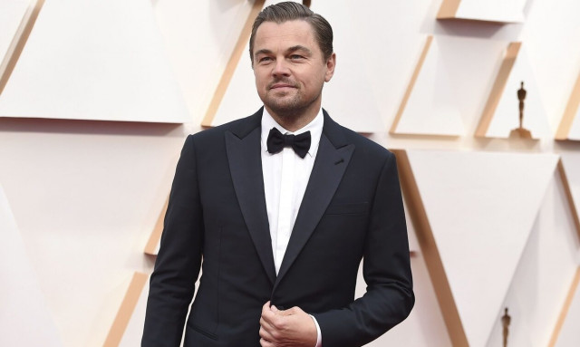 Λεονάρντο Ντι Kάπριο: Σοβαρεύουν τα πράγματα - Βραδινή έξοδος με τη νέα του σχέση και τη μαμά του