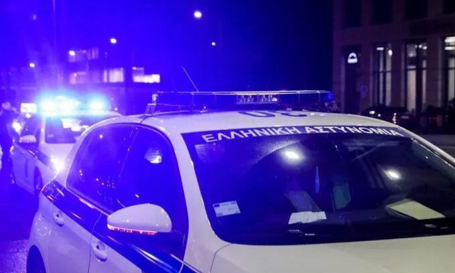 Ελληνικό: Ληστές μαχαίρωσαν και τραυμάτισαν σοβαρά 17χρονο