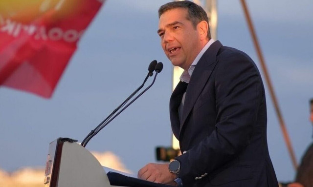 Tsipras meets with delegation of Greek National Minority in Albania