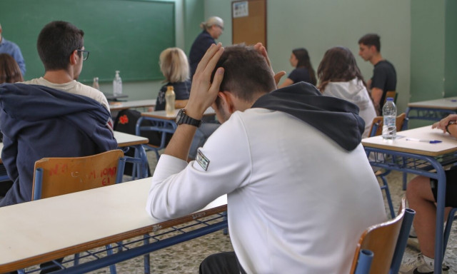 Πανελλήνιες 2023: Κλιμακούμενης δυσκολίας τα θέματα που «έπεσαν» στα Μαθηματικά για τα ΕΠΑΛ