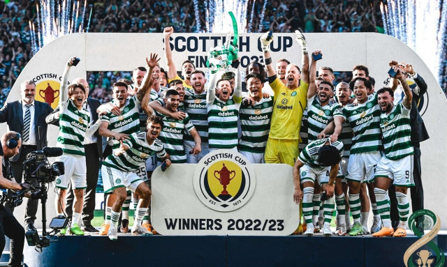 Τα πήρε όλα η Σέλτικ του Ποστέκογλου!