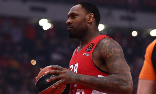 Ολυμπιακός – Παναθηναϊκός: «Μέσα» ο Ταρίκ Μπλακ για το Game 1 των τελικών της Basket League