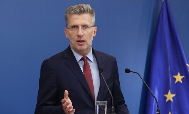 Σκέρτσος σε Δουδωνή: «Αν η Οξφόρδη κάνει τέτοιο λαϊκισμό, τι να πει η Κουμουνδούρου;»