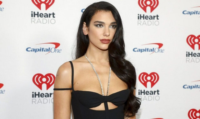 Ντούα Λίπα: Έξαλλη με τον Σούνακ - «Στενόμυαλοι» οι υπουργοί που λένε τους Αλβανούς εγκληματίες