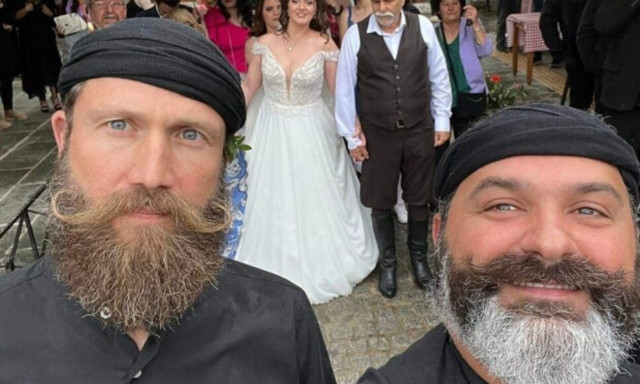 Κρητικός γάμος με καβαλάρηδες, Μαρτσάκη, βρακοφόρους και… 2.000 καλεσμένους!