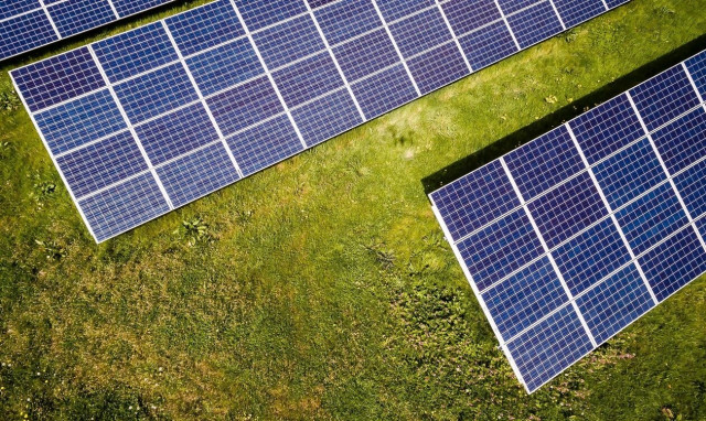 Φωτοβολταϊκά στη Στέγη: Οι δικαιούχοι του προγράμματος - Βήμα προς βήμα η αίτηση