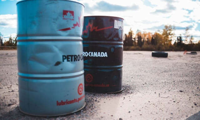 Μίνι ράλι στις τιμές του πετρελαίου - Η Σαουδική Αραβία κλείνει τη στρόφιγγα