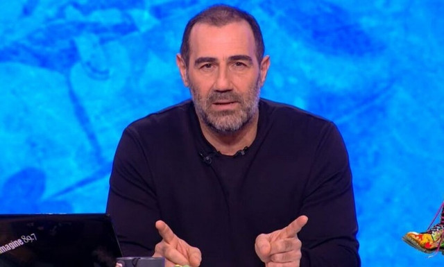 Αντώνης Κανάκης: Δύσκολες ώρες για τον παρουσιαστή - Έχασε αγαπημένο του πρόσωπο